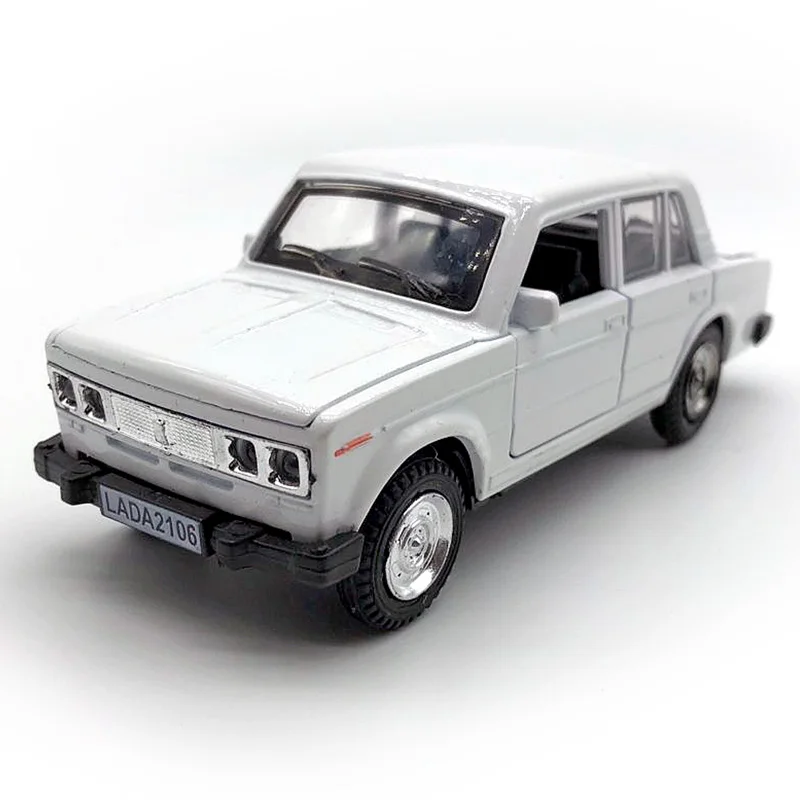 White Лада 2106 модель автомобиля 1: 36 масштаб литой автомобиль, сплава автомобиля игрушки для детей мальчиков, металлическая модель с открываемая дверь/Звук/светильник/выдвижная полка - Цвет: White