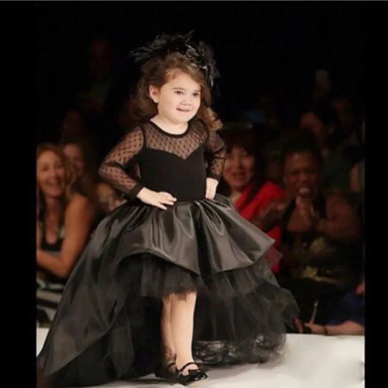 Красивые новые элегантные бальные детские платья для причастия девочек с