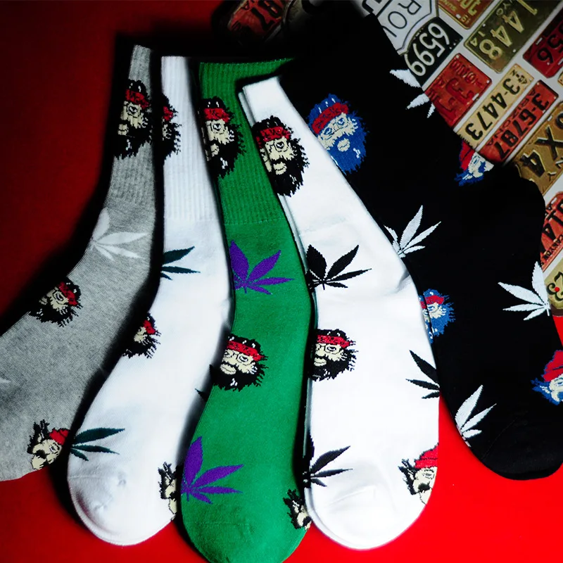 New tide men and women with the same maple leaf head image ccre street skateboard hip hop hip-hop dance cool cotton couple socks