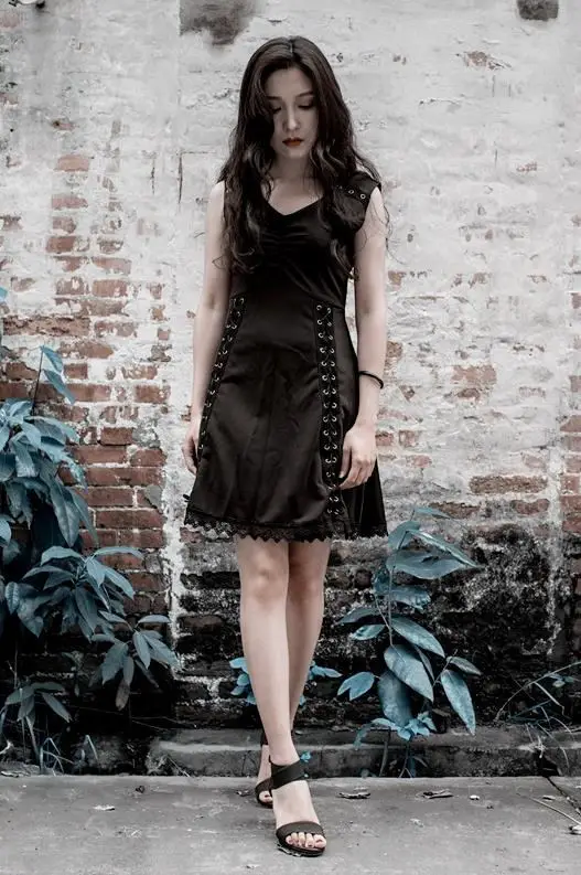 Женское винтажное облегающее платье без рукавов в стиле панк рок черное