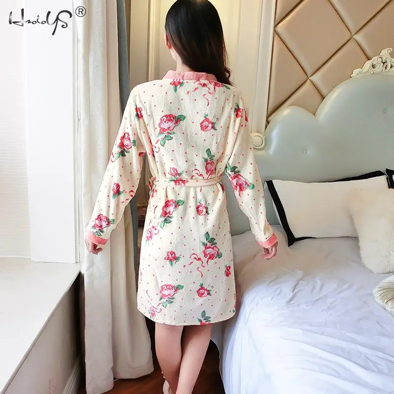 Flannel Bathrobes Women's Cartoon Lovely Thicken Warm Nightgowns Winter Bath robe Women Pajamas Bath Robe Sleepwear