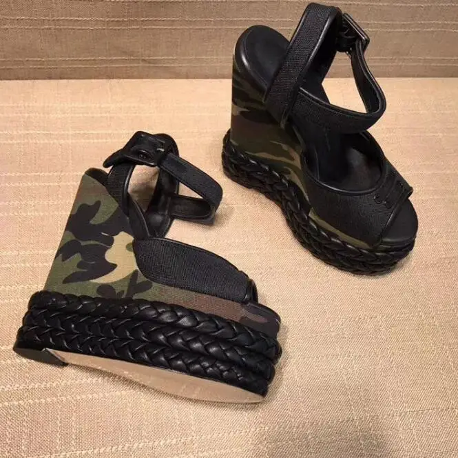 as pictures Carpaton/пикантные женские Босоножки с открытым носком; розовые замшевые туфли на платформе; Туфли на танкетке; кожаные туфли с оплеткой и застежкой на ремешке; вечерние модельные туфли черного цвета - Цвет: as pictures