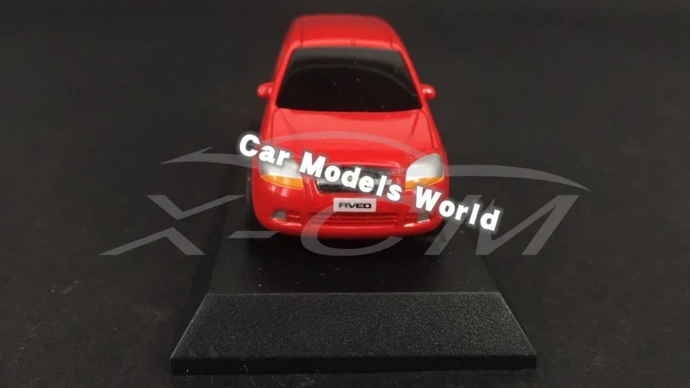 Пластиковый игрушечный автомобиль для Aveo 1:64 (красный) может оттягиваться