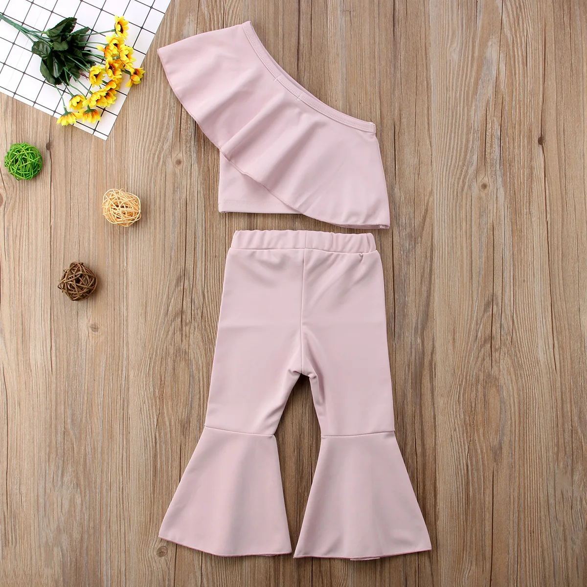 Новинка 2018 брендовый комбинезон на одно плечо с оборками для маленьких девочек