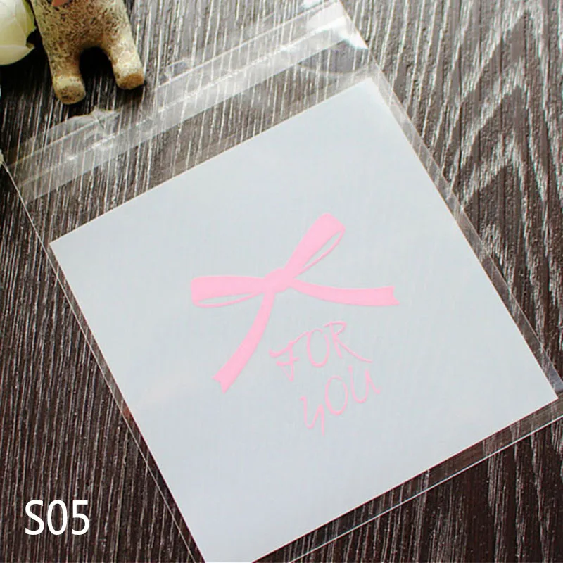 S05 50pcs Christmas Decorations Plastic Bags Cookie Candy Bag Gift Packaging Bags Wedding Decor Xmas New year Birthday Party Supplie - Color: S05