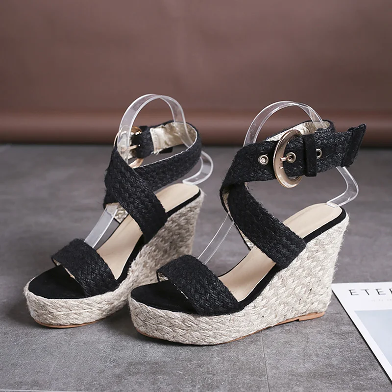 Летние босоножки женские на танкетке и высоком каблуке пляжные сандалии