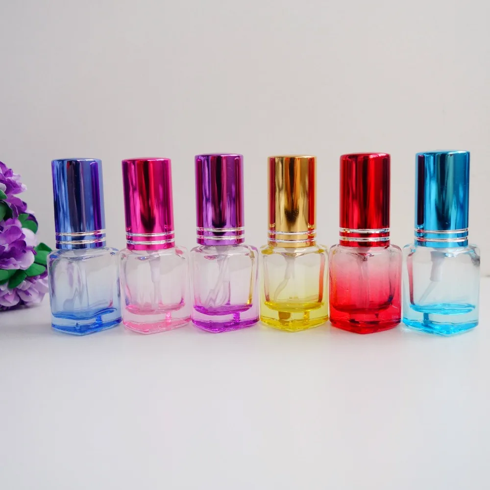 

Wholesale P54-5ML Colored Bottom Heart Shape Glass Small Sprayer Perfume Bottle 10pcs/lot