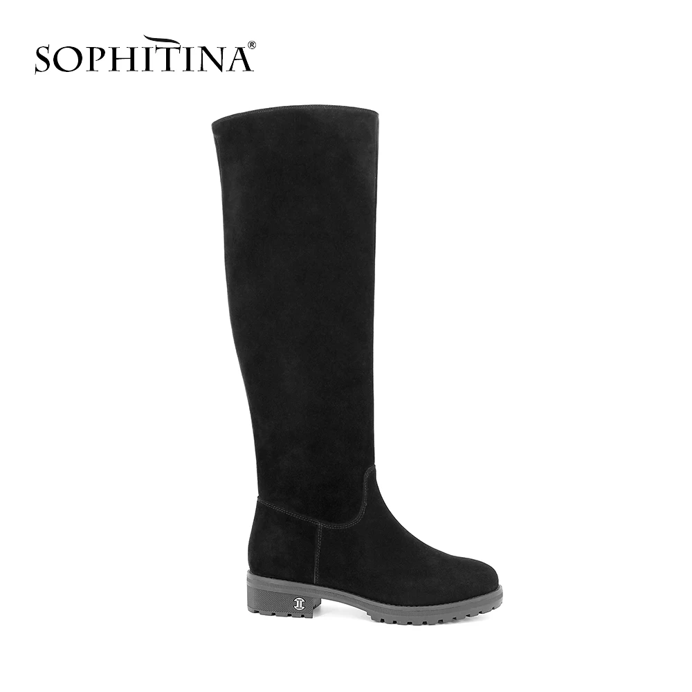 SOPHITINA/Сапоги женские из натуральной замши черного цвета. Зимние женские сапоги на ворсине и натуральном мехе. Верх этой модели выполнен в лаконичном дизайне. Женская обувь на зиму 2019г. на толстой подошве. B32
