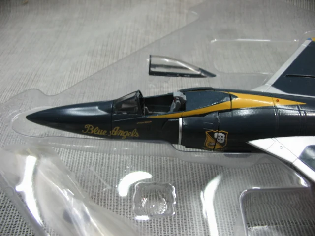 1:72 F11F 1 Тигр Fighter Темно синие ангелы демонстрации команда No. 4 модель самолета|model