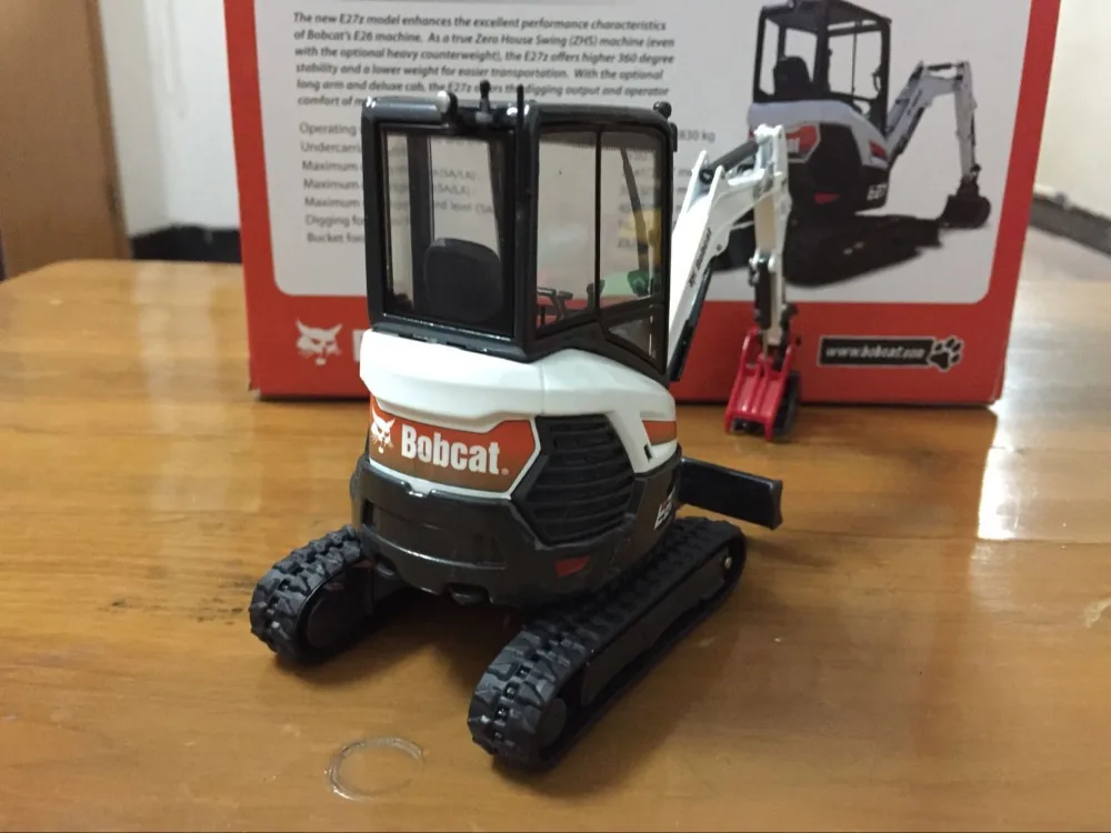 Универсальная модель Hobbies UH8131 Bobcat E27z с кабиной компактный экскаватор 1/25 масштаб