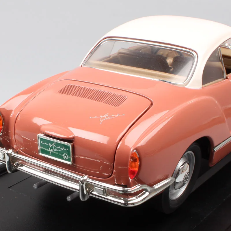 1:18, большие бренды, дорожный знак, классика 1966, Karmann Ghia coupe, литые автомобили, модель автомобиля, миниатюрные игрушки, подарок