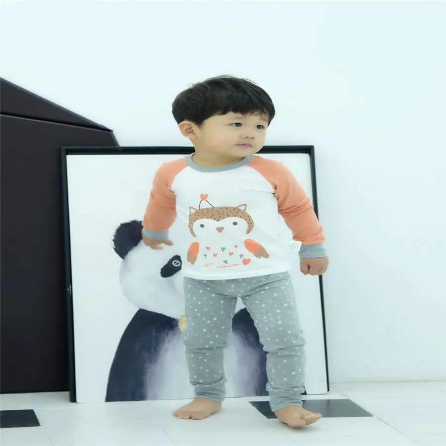 Комплект одежды для мальчиков и девочек 2-8 лет зимнее осеннее термобелье
