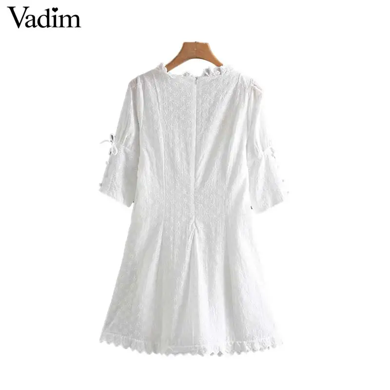 Vadim women sweet embroidery hollow out mini dress bow tie button half sleeve dresses female chic vestido QC062 | Женская одежда