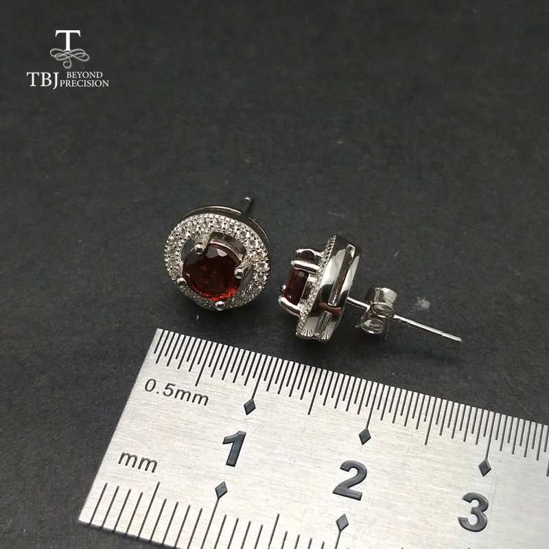 TBJ серебряные серьги 925 пробы с натуральным гранатом Мозамбик блестящие