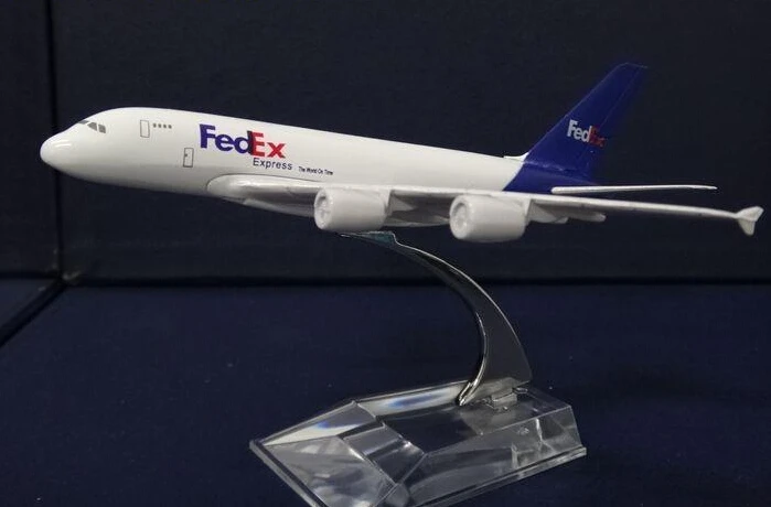 Модель самолета A380 технические грузовые самолеты 16 см модель из сплава для детей