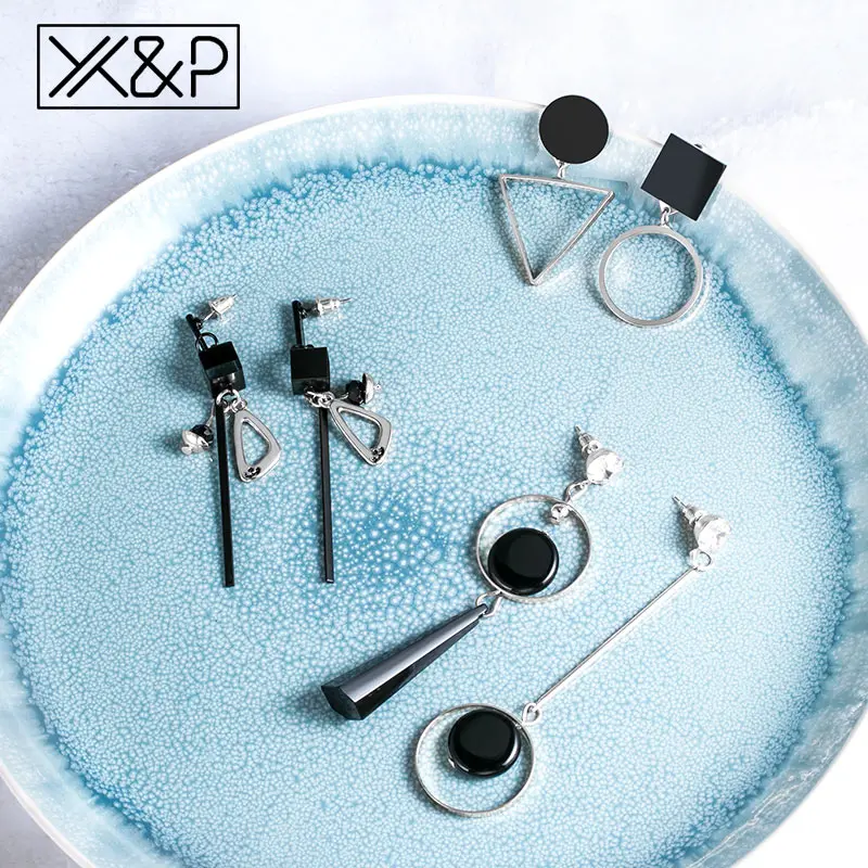 X & P корейские черные акриловые геометрические Висячие серьги для женщин модные