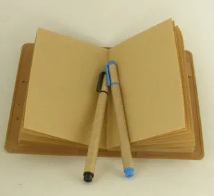 Not so kraft paper pen gel green Japanese paper- recycling Muji wind |