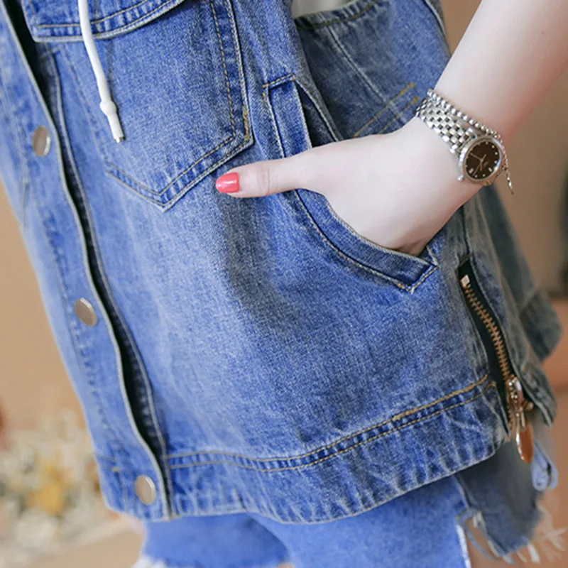 

AKSLXDMMD Women Basic Coat Denim Jacket Winter Denim Jacket For Women Loose Casual Jeans Hooded Jacket Women Denim Coat YR041