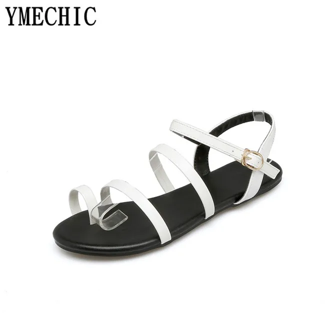 Недорогие Женские лаконичные сандалии гладиаторы YMECHIC 2018 на плоской подошве