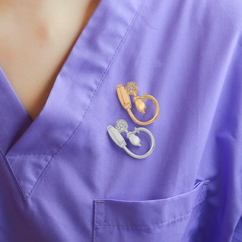 2018 эмаль скорой помощи Брошь Красный Крест булавки Золото Серебро медицинские