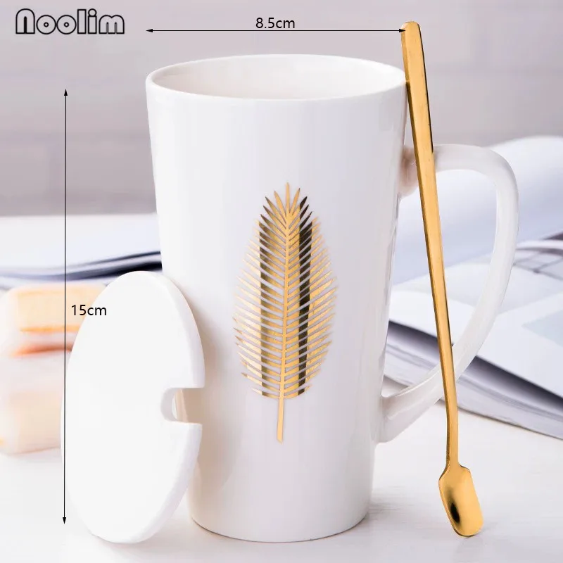 Керамическая кружка с крышкой и ложкой в скандинавском стиле изображением