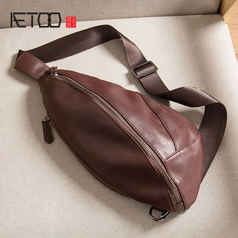 

AETOO Leather chest bag, men's stiletto bag, head leather chest bag, cowhide trend shoulder bag