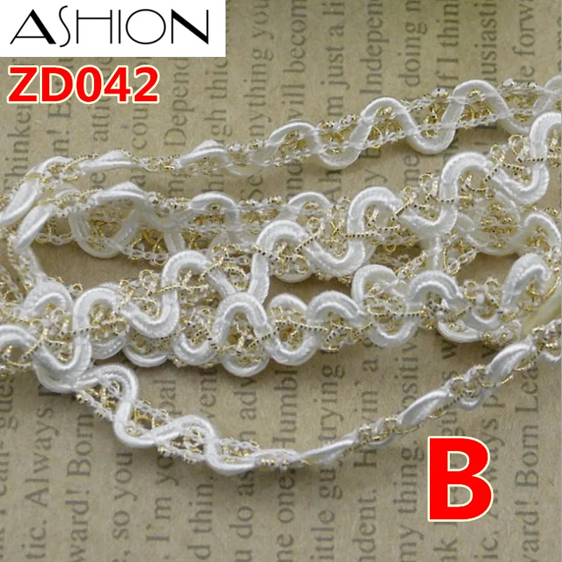 Полиэфирная гофрированная плетеная лента с краями 10 мм белого черного