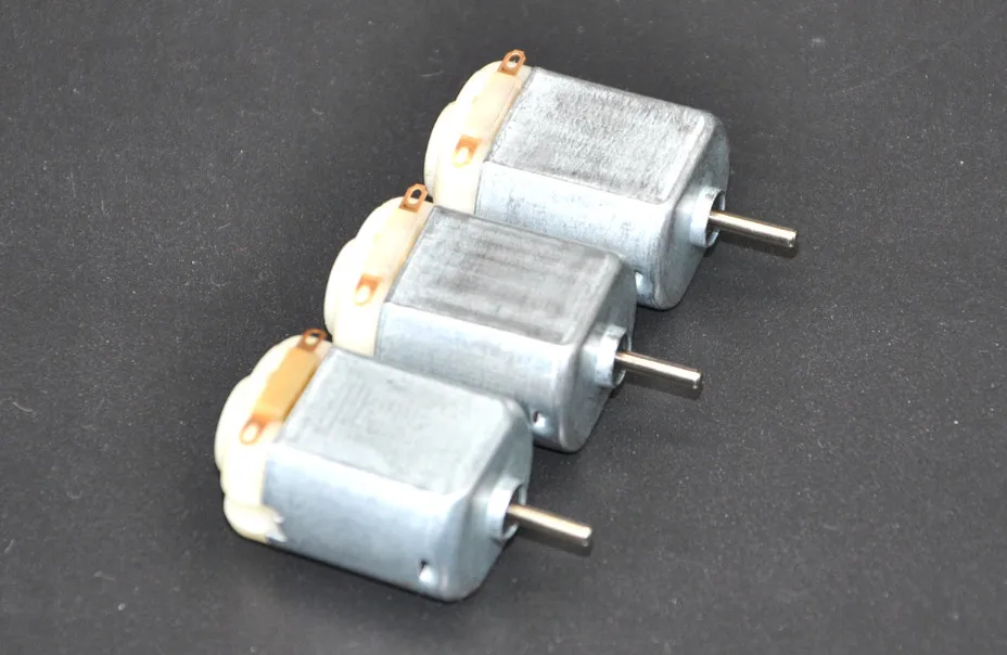 

Free shipping (DHL3-7day) 500PCS/ 130 Small DC motor 3 to 5V Miniature motor four-wheel motor small 17000-18000 RPM