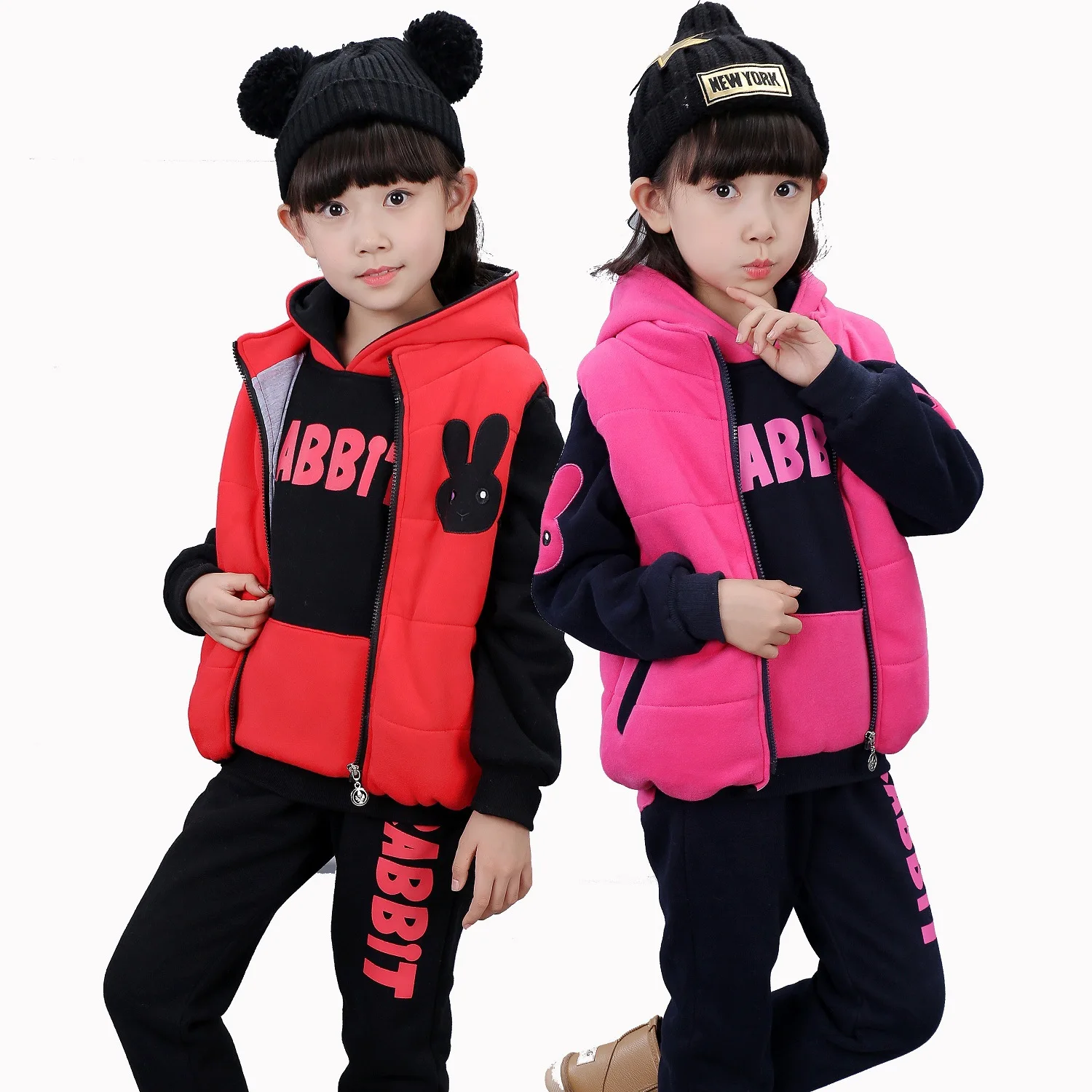 Женский спортивный комплект из 3 предметов (жилет с капюшоном + футболка длинные