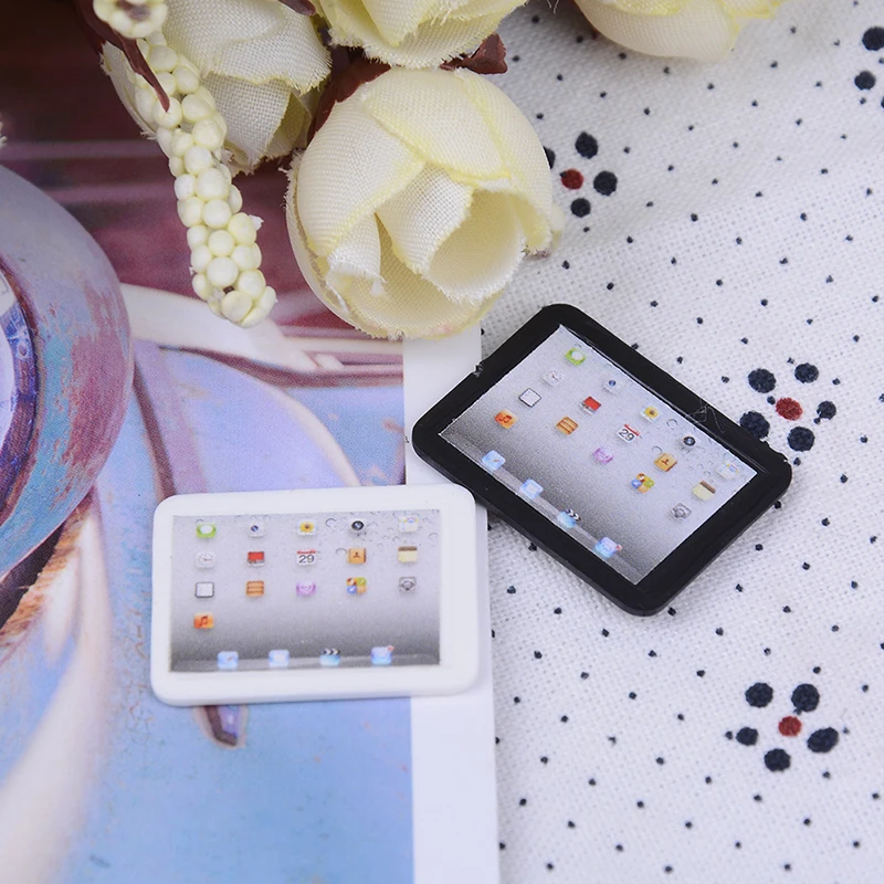 

1PC DIY 1:12 Diy Cute Simulation Mini Laptop Computer Dollhouse Miniature Alloy Fashion Crafts Dollhouse Decoration