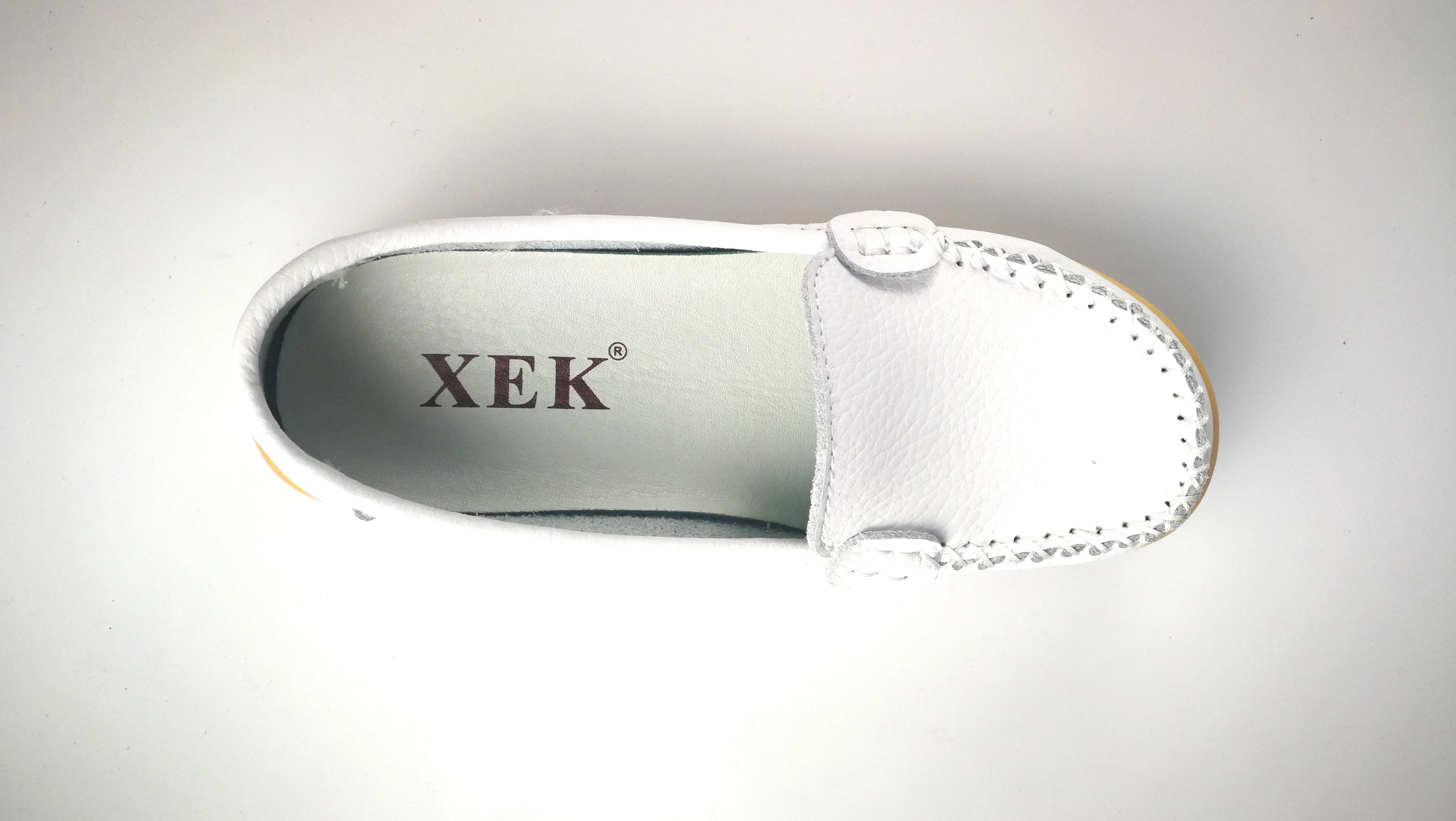 Новинка 2018 года Женская обувь из натуральной кожи Удобная женская на плоской