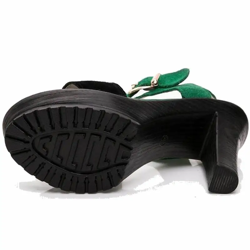 Женские сандалии на платформе черные из натуральной кожи с открытым носком