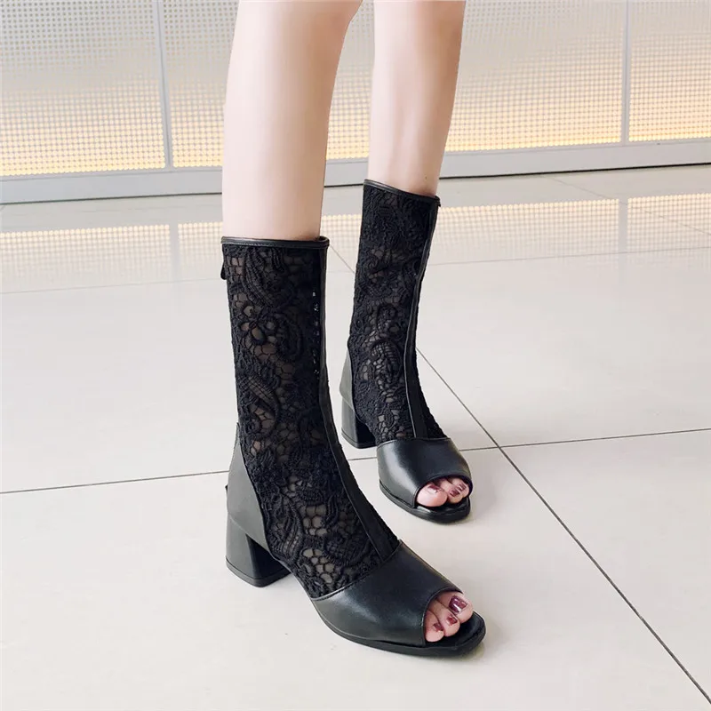 Женские ботинки на высоком каблуке YMECHIC летние длинные белые до середины икры с