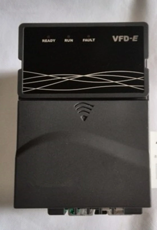 VFD007E43A VFD E Series преобразователь частоты 750 Вт 1HP 3 фазы 380 В 600 Гц с панелью