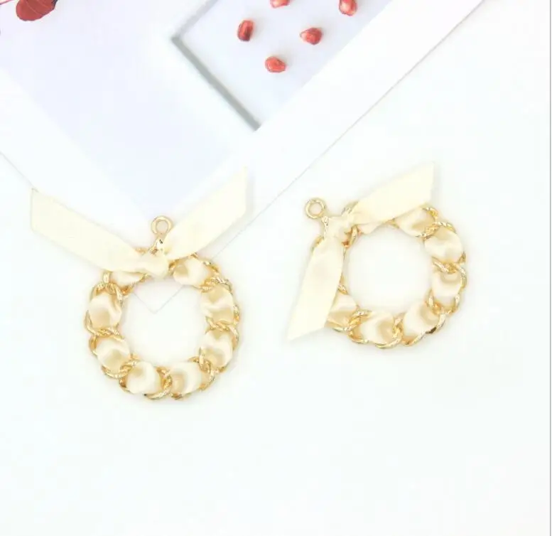 10pcs DIY Alloy Jewelry Accessories Ring Ribbon Wreath Pendant Necklace Headdress Bow Personality Ornament |