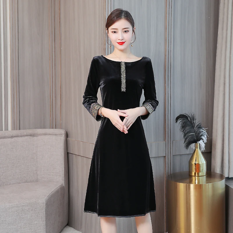 Велюровое платье с рукавом три четверти элегантное вельветовое большого размера