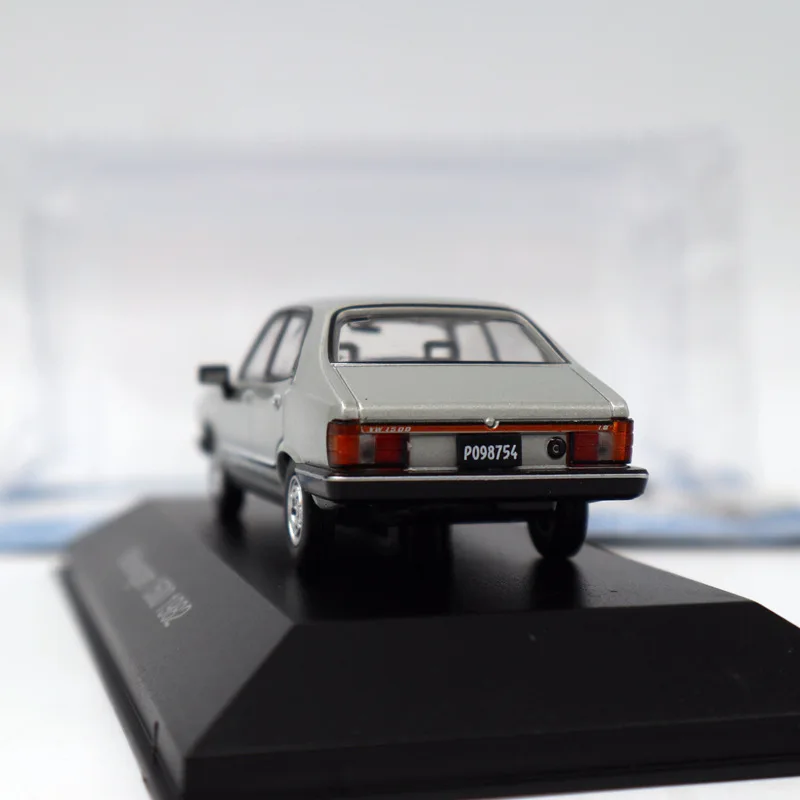 IXO алтайя 1:43 V~ W 1500 1982 литье под давлением модели игрушки автомобиль Ограниченная серия Коллекция
