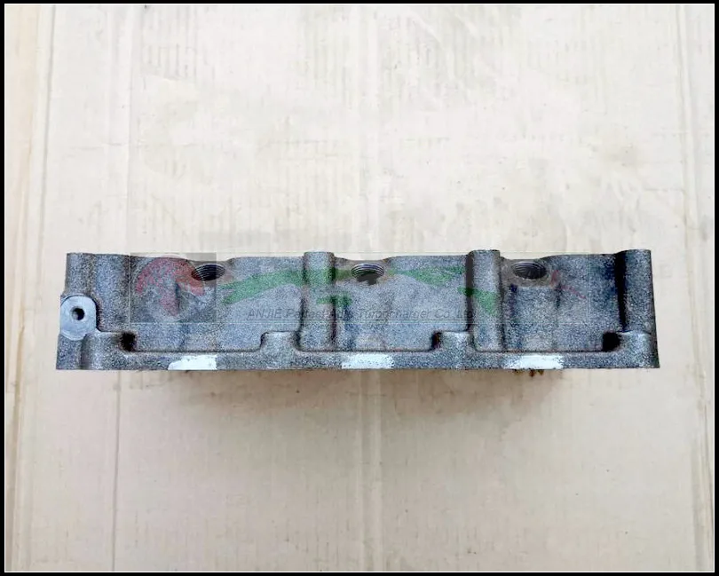 Головка блока цилиндров двигателя 3LD1 для грузовика ISUZU запчасти чугунный дизель 6