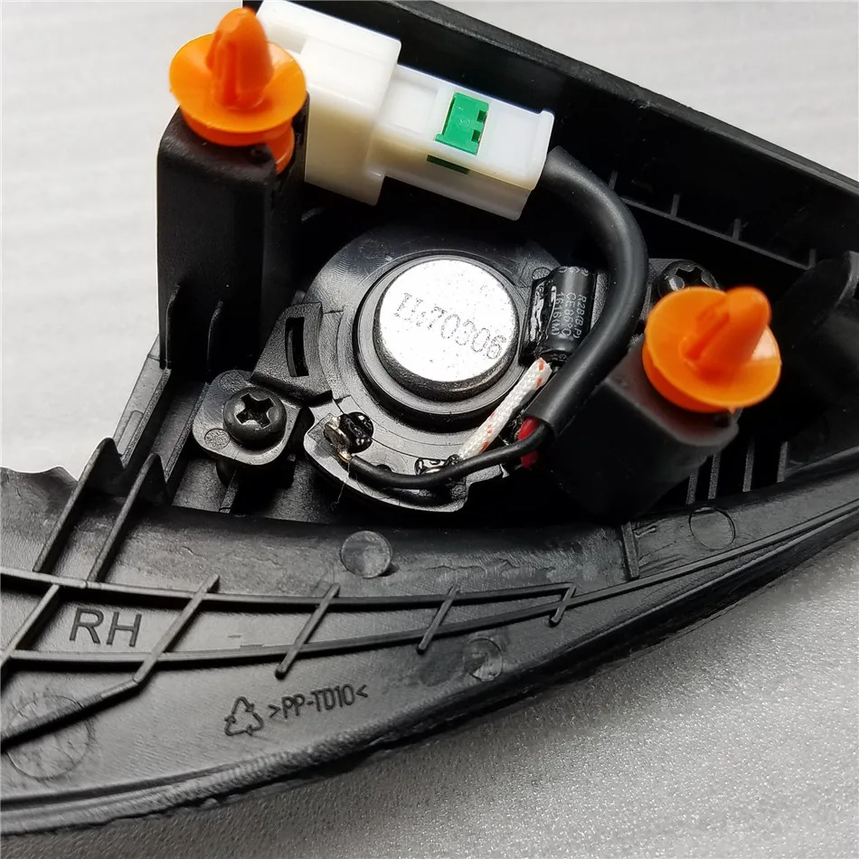 Динамики для Kia Rio 4 KX CROSS 2018 K2 KIA X Line треугольные динамики с головным приводом