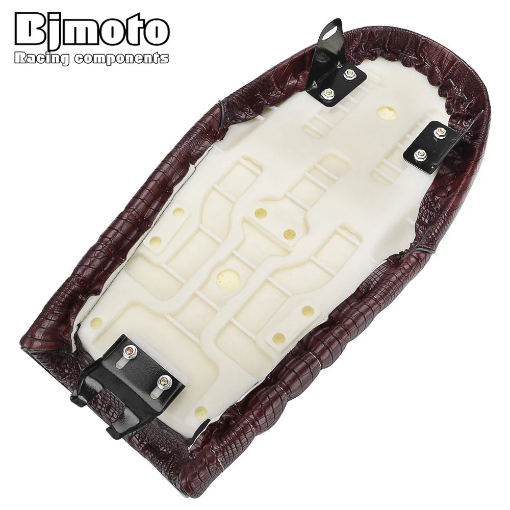 BJMOTO универсальный мотоцикл из искусственной кожи пользовательские Кафе Racer сиденье Винтаж чехлы для сидений мотоциклов коричневый Harley Bobber