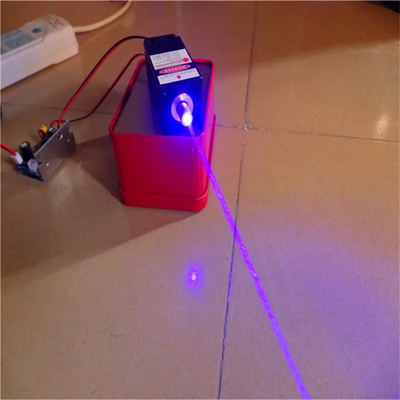 Сине-фиолетовый лазерный модуль 1000 мВт для мини лазерной гравировки с держателем