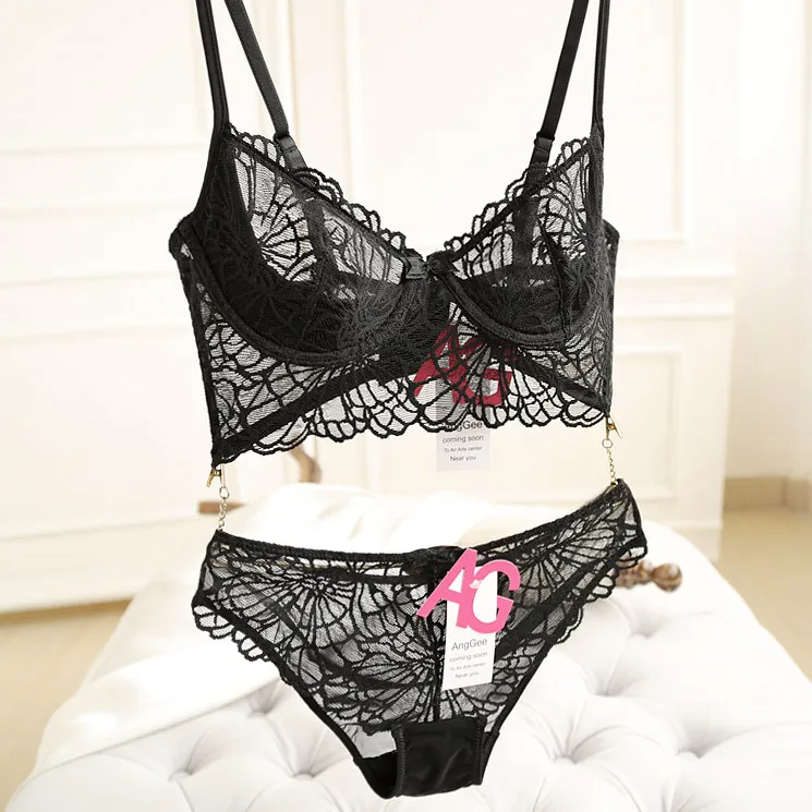 Комплект нижнего белья с ажурной вышивкой бюстгальтер прозрачной чашечкой 1/2