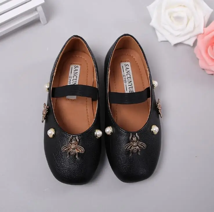 Новинка 2019 модная обувь для девочек с мультяшными пчелами новая Брендовая из