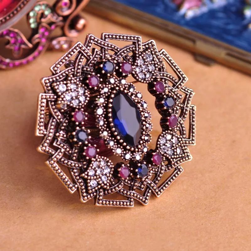 Blucome 2018 New Retro Style Blue Exquisite Metal Brooch Resin Acrylic Women Hat Hair Accessories Gifts Round Party | Украшения и