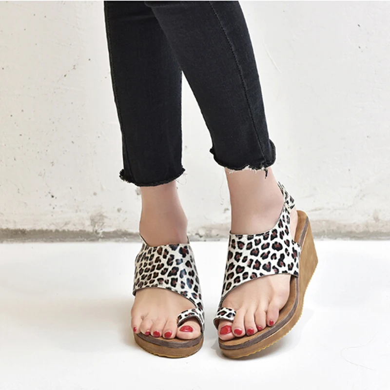 

Women PU Leather Shoes Comfy Platform Flat Sole Ladies Casual Soft Big Toe Foot Correction Sandal Orthopedic Bunion Corrector