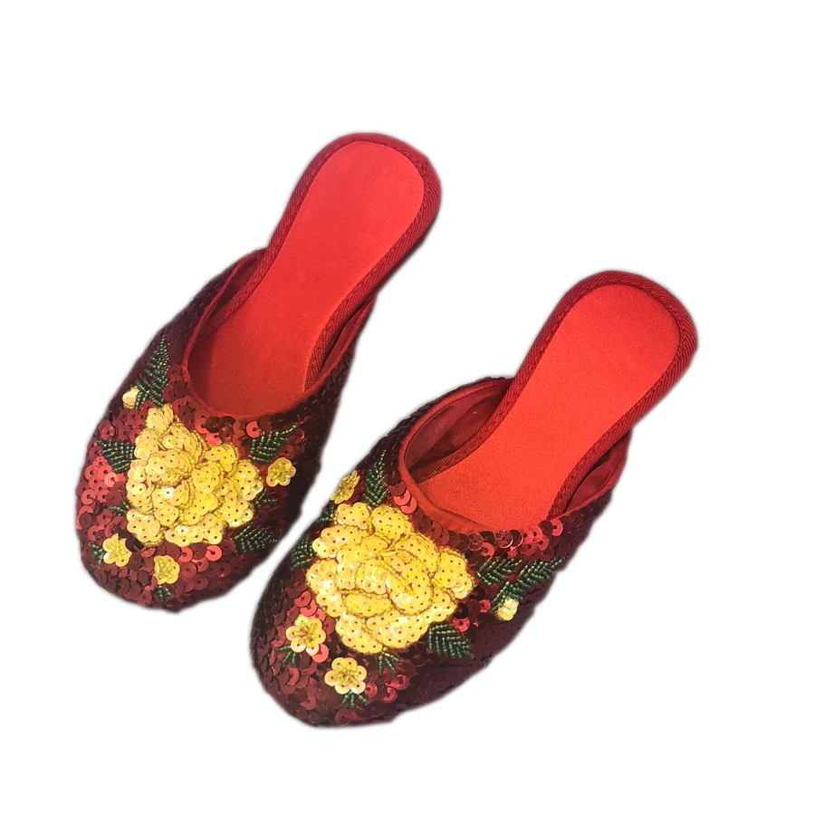 Comfortable Slippers Summer Vintage Ethnic Embroidered Slippers Satin Sequins Flat with Beef Feathers Home Women's Slippers