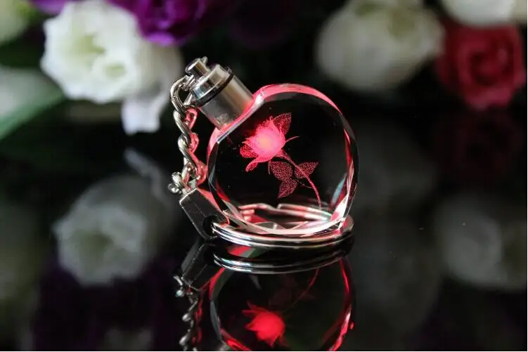 Персонализированные Дизайн Лазерная Гравировка Роза Кристалл брелок LED