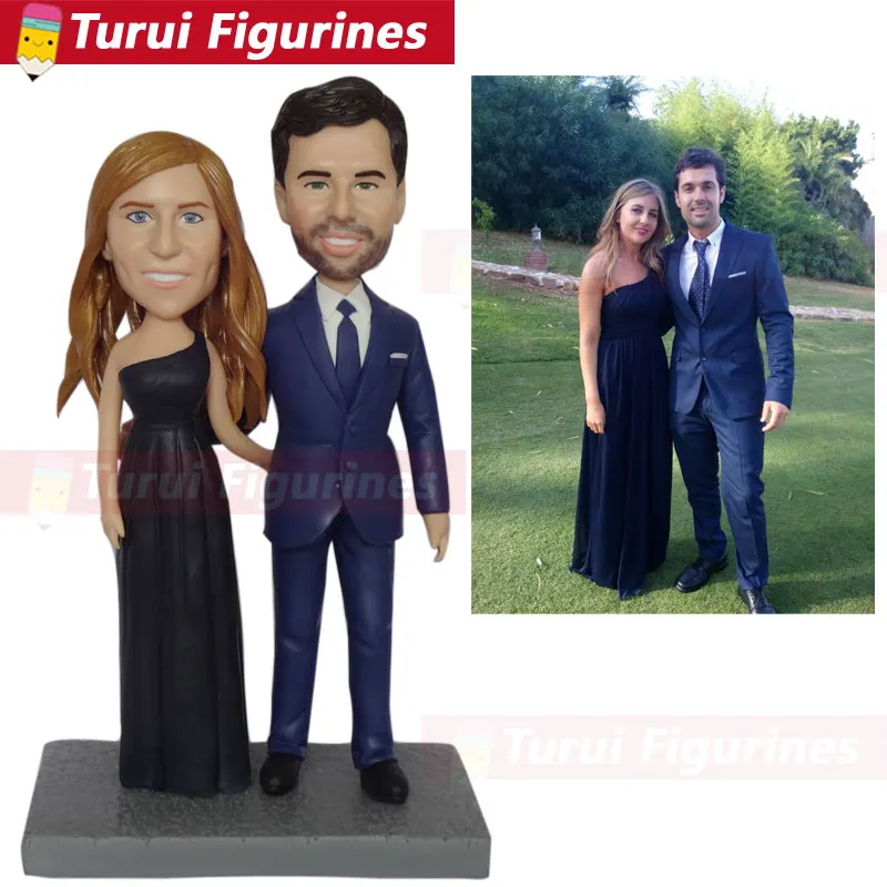 Пара фанатов футбола маленькая статуя дизайн с футбольными трикотажными