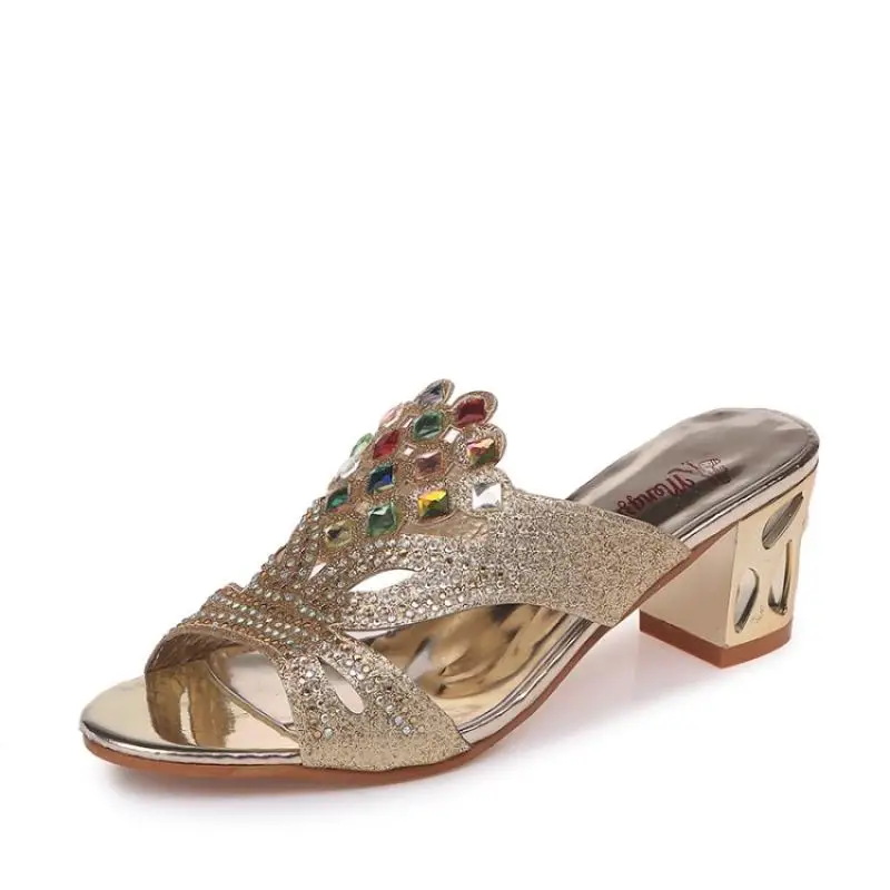 Роскошные кожаные шлепанцы золотистого и серебристого цвета женские шикарные