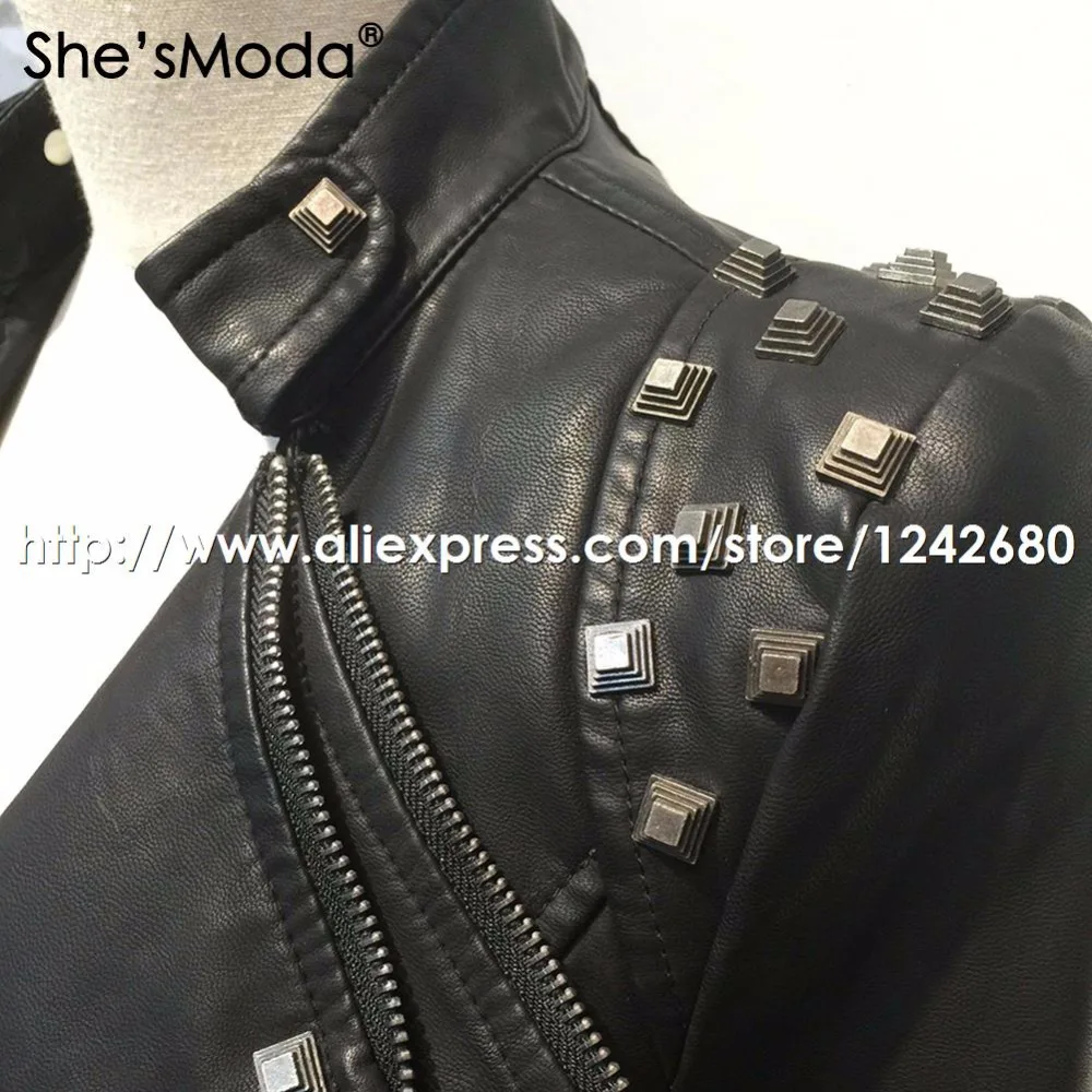 Женская облегающая куртка смокинг She'sModa из искусственной кожи с заклепками и